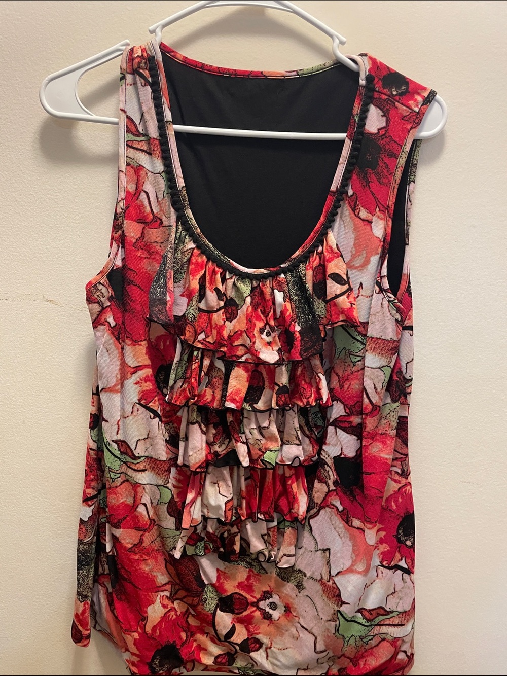 Sleeveless Ruffle Front Floral Tank Top - Red